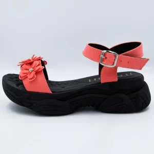 sandalias con plataforma rosa